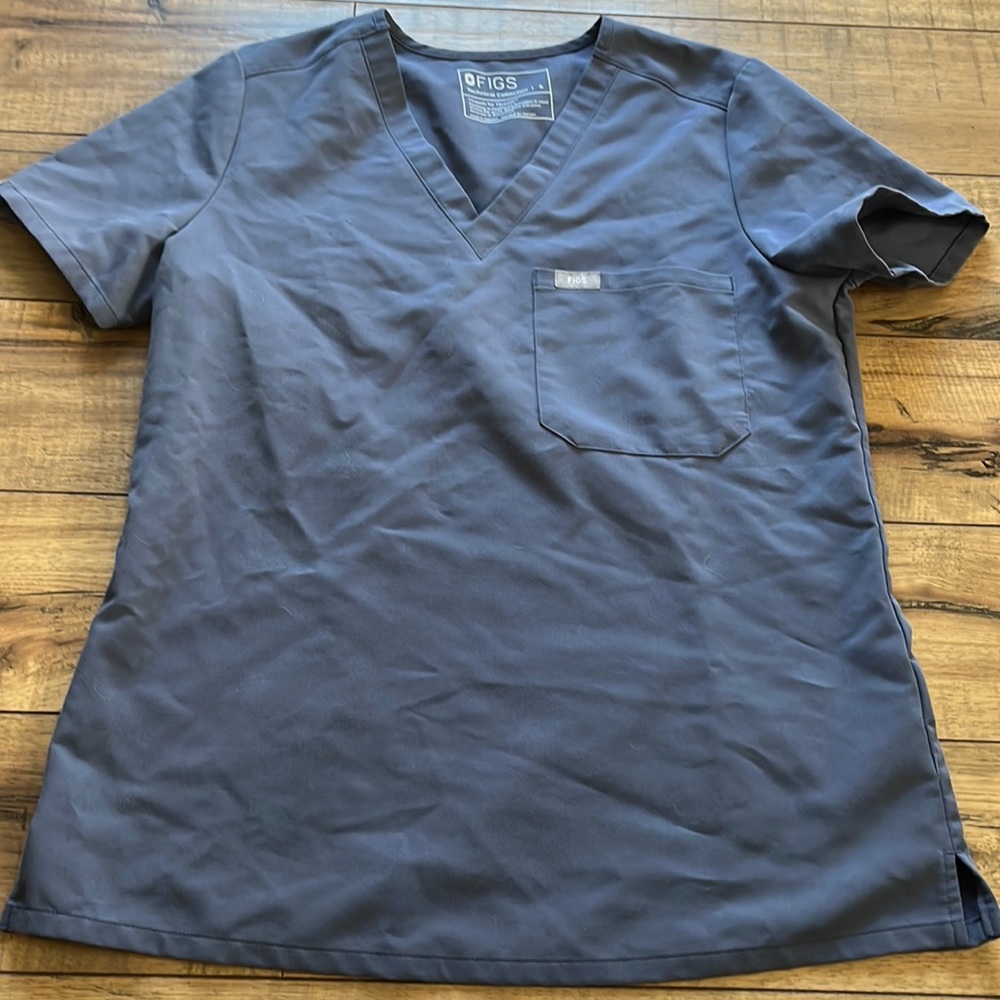 Blue gray small fig top